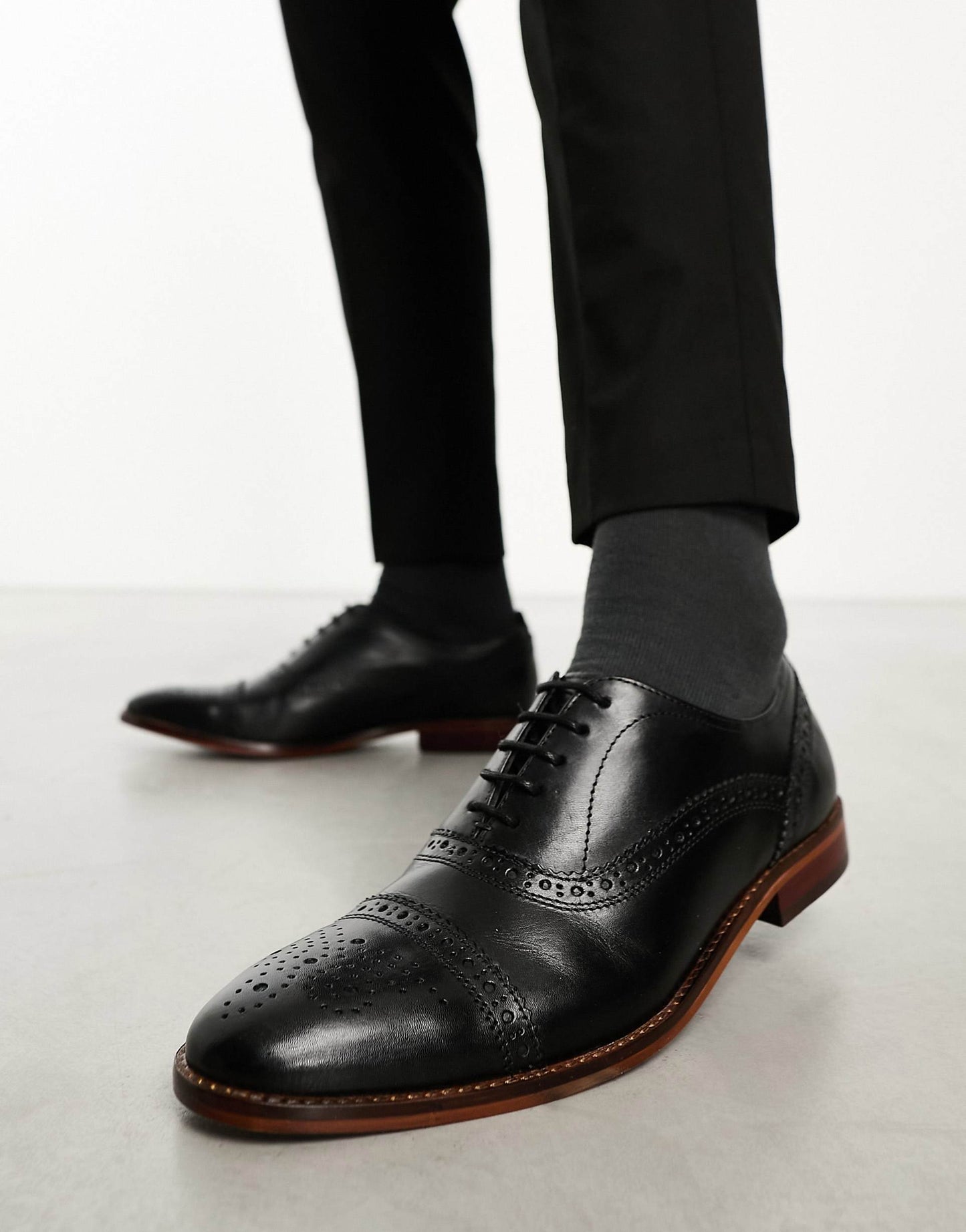 Cast Waxy Brogue Shoe
