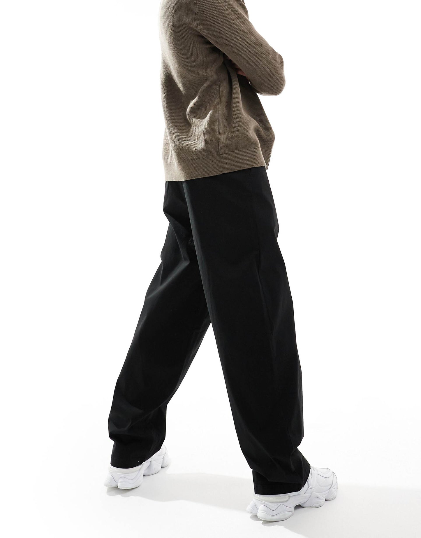 Essential Loose Fit Chino