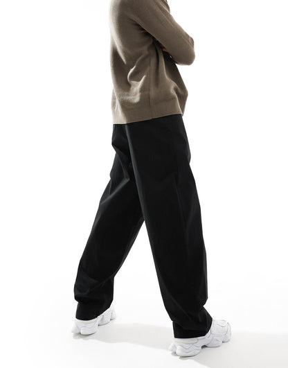 Essential Loose Fit Chino