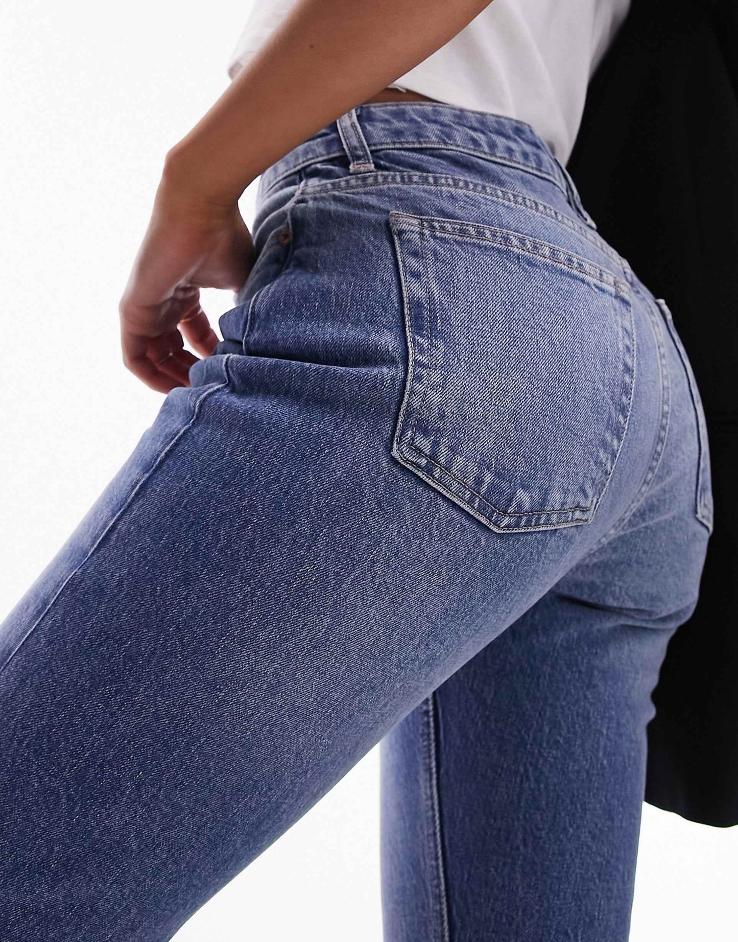 Hourglass Mid Rise Straight Cropped Jean With Raw Hems