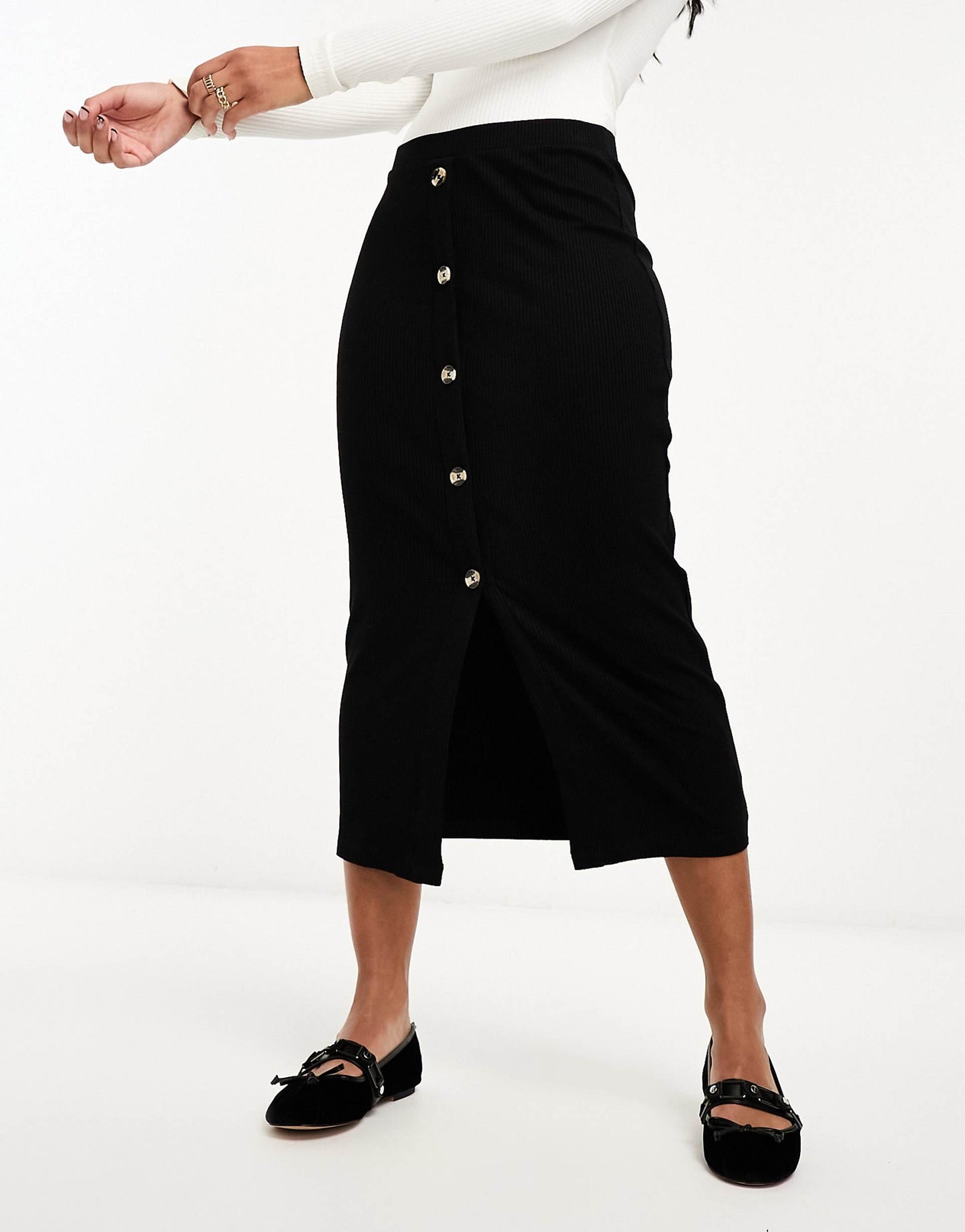 Ribbed Midi Skirt With Horn Buttons