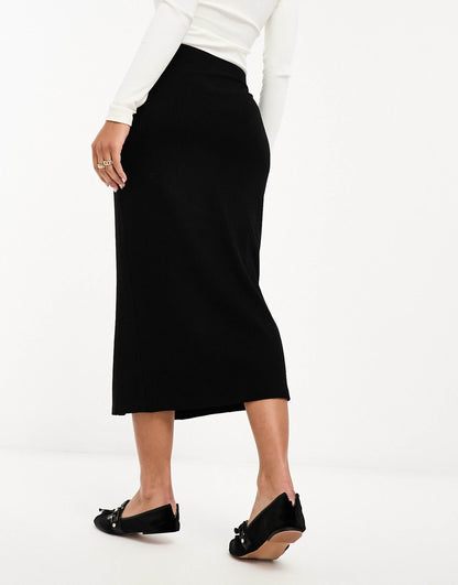 Ribbed Midi Skirt With Horn Buttons