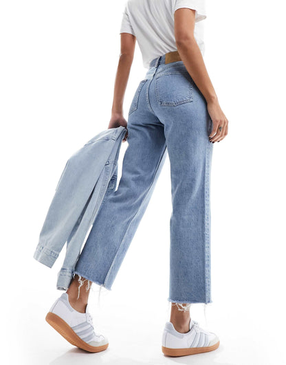 Cropped Comfort Stretch Straight Leg Jean