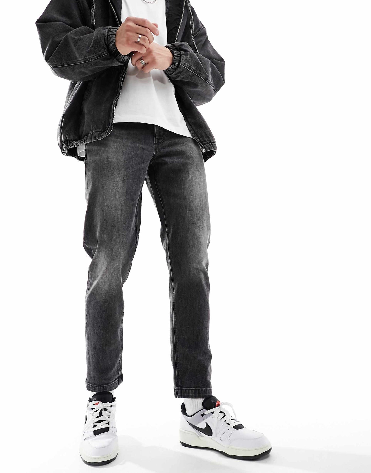 Stretch Tapered Jeans