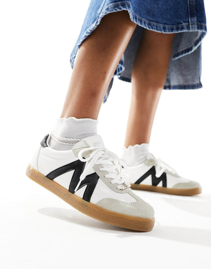 Escapade Trainers