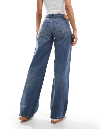 Ample Low Waist Loose Fit Straight Leg Jeans