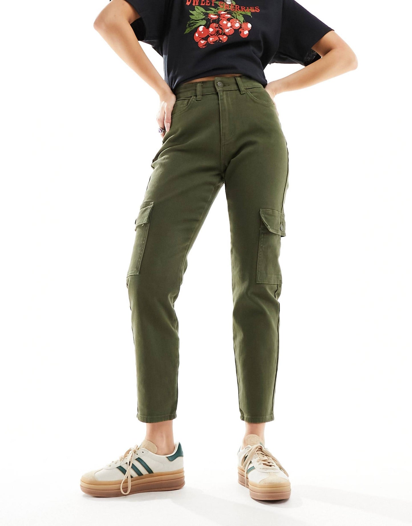 Moni High Waisted Ultility Cargo Jeans