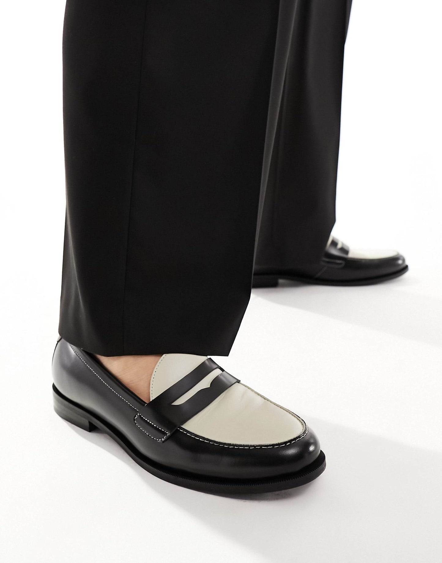 Torbole Saddle Loafers In Black And Off White Leather