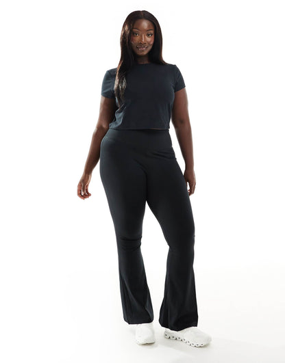 Curve  Icon Slim Kick Soft Touch Yoga Legging