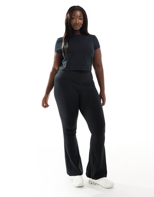 Curve  Icon Slim Kick Soft Touch Yoga Legging