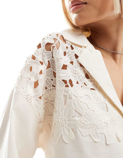 Lace Insert Cropped Boxy Shirt