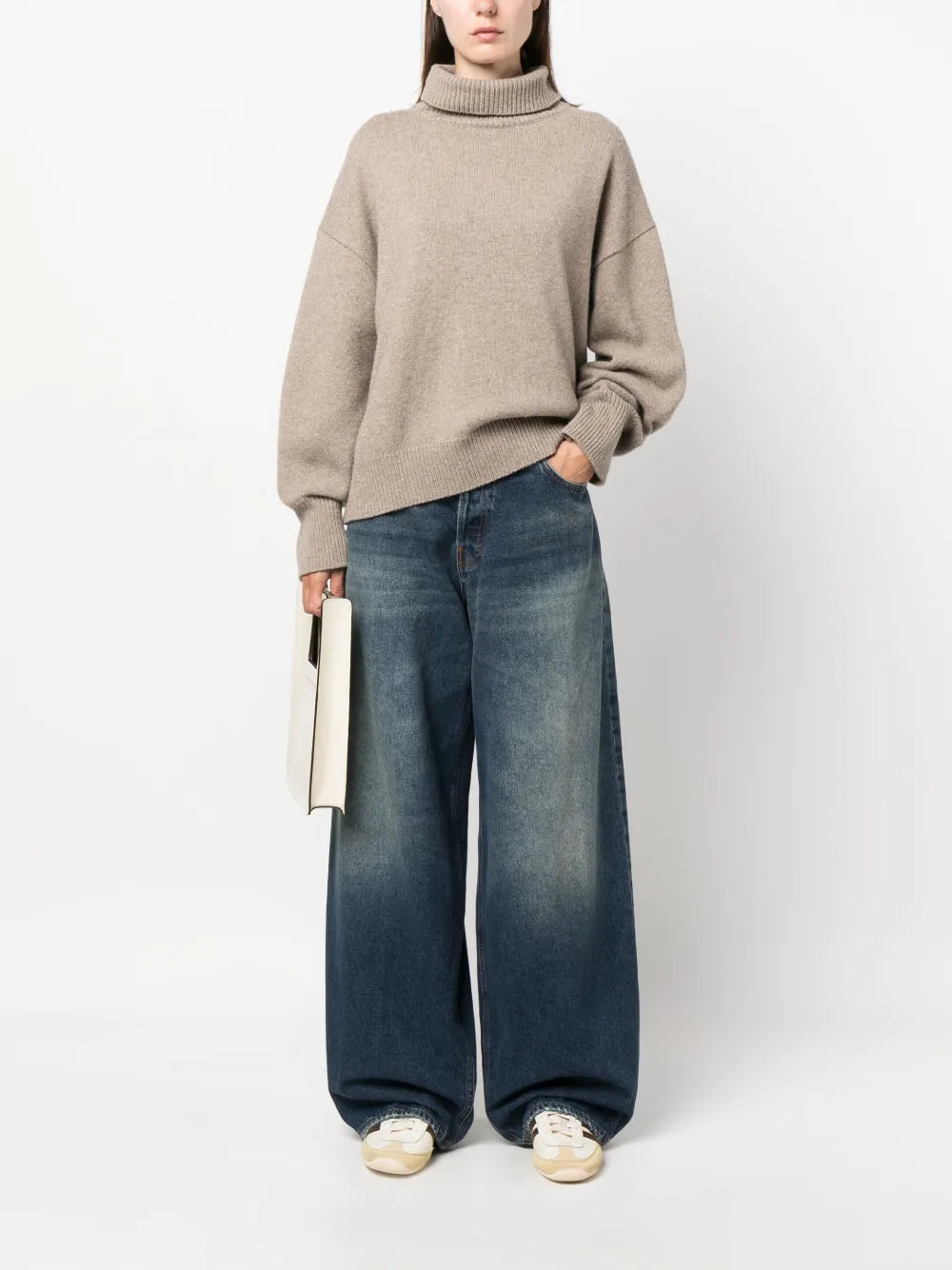 Wide-Leg Jeans