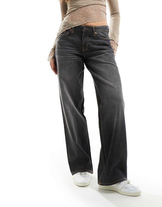 Ample Low Waist Loose Fit Straight Leg Jeans