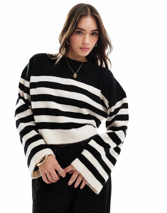 Crew Neck Boxy Jumper With Wide Cuff