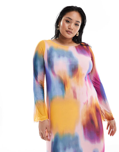 Curve Long Sleeved Mesh Dress