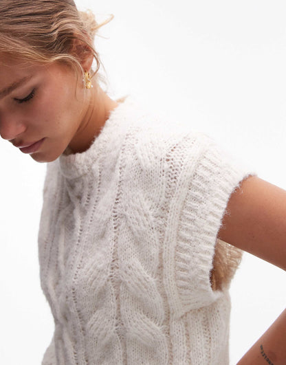 Knitted Crew Cable Vest