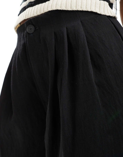 Tailored Pleated Wide Leg Trouser