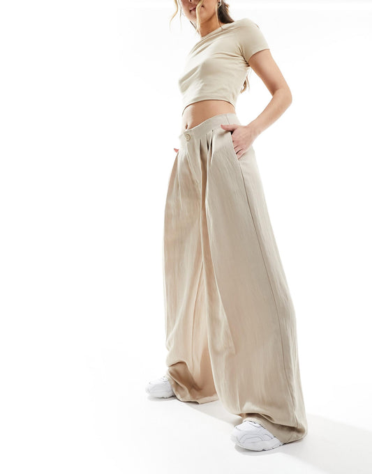 Tailored Pleated Wide Leg Trouser