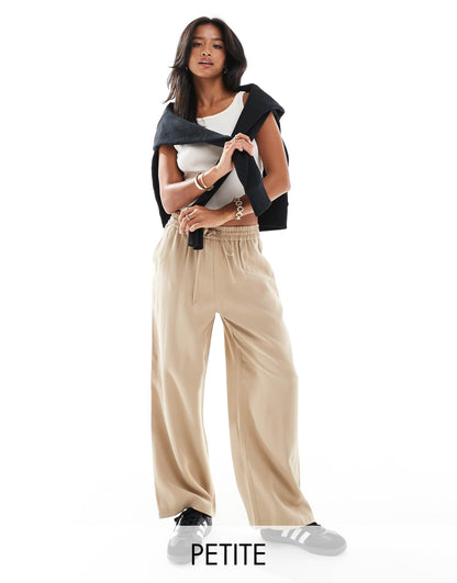 Petite Soft Touch Pull On Wide Leg Trouser