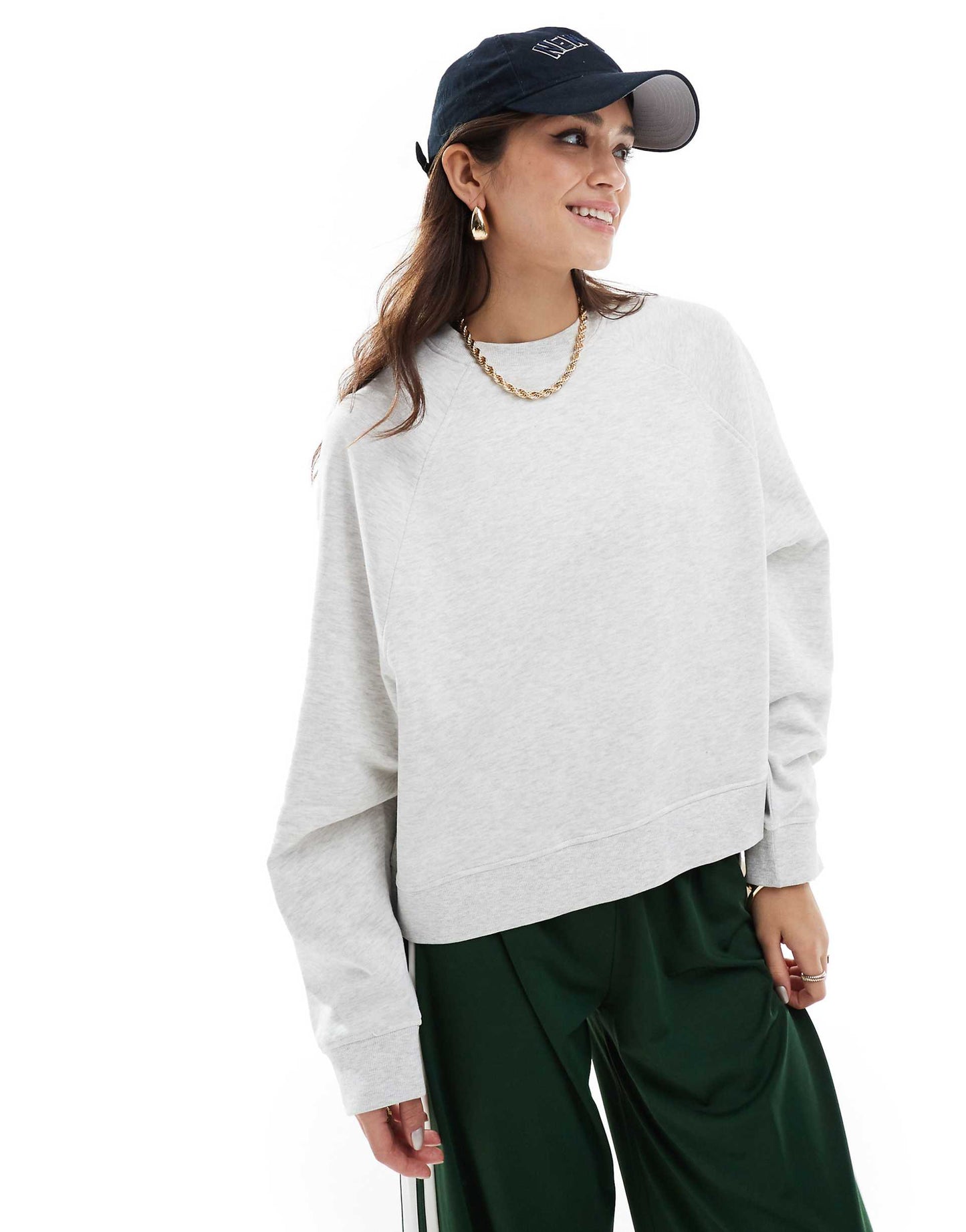 Oversized Raglan Sweatshirt