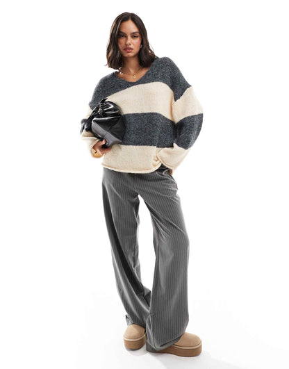 Loose Knit Oversized V Neck Jumper