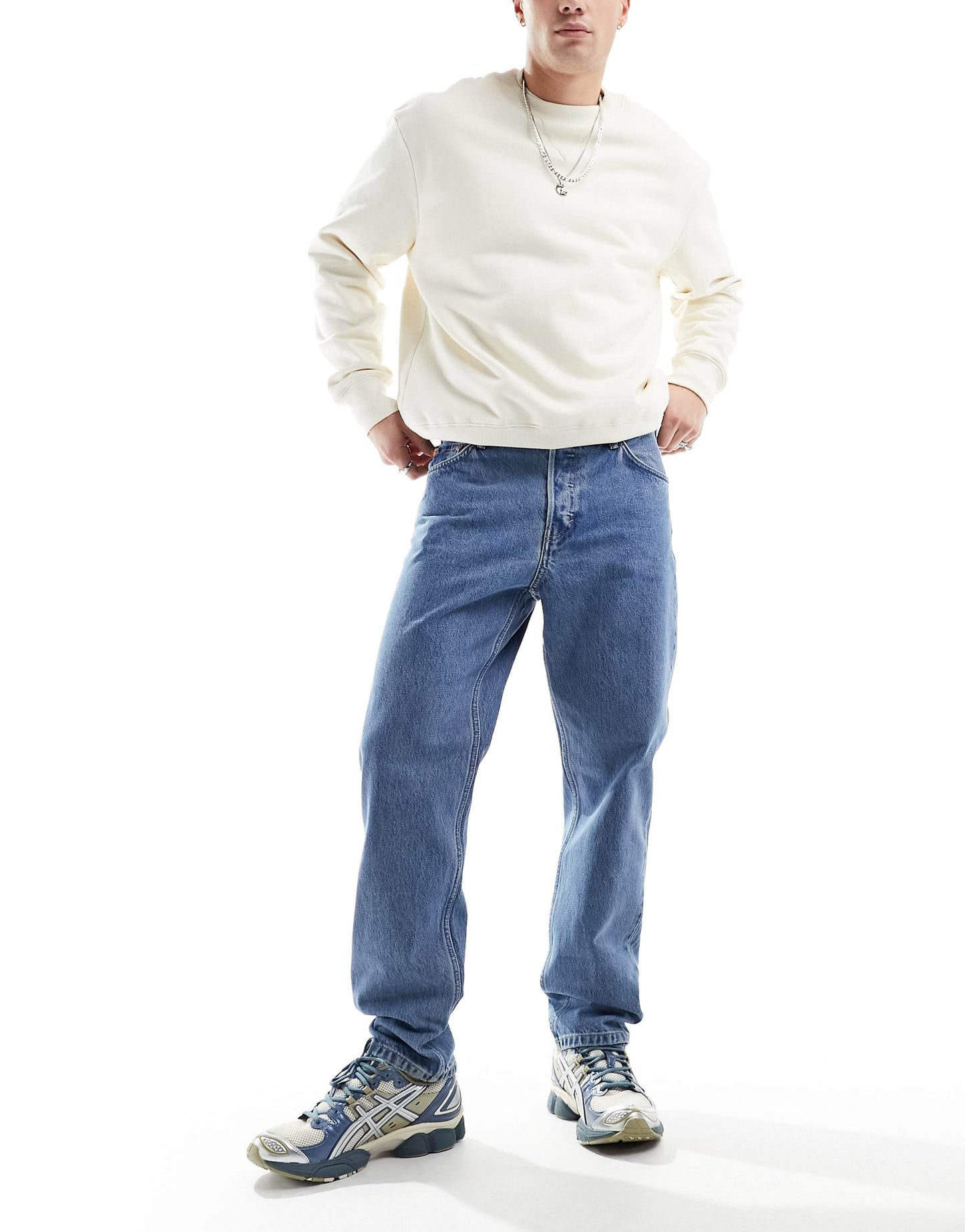 Barrel Relaxed Fit Tapered Jeans