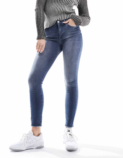 Ankle Length Skinny Jeans