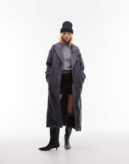 Tall Chuck On Coat