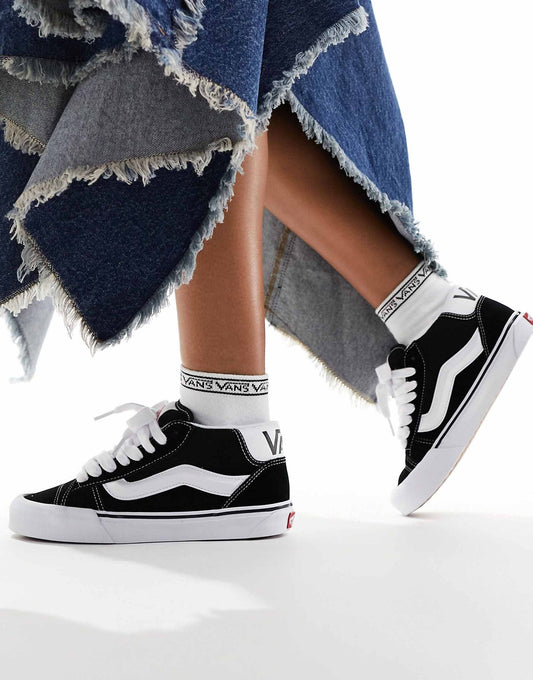 Knu Skool Mid Trainers