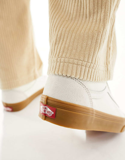 Old Skool Gum Sole Trainers