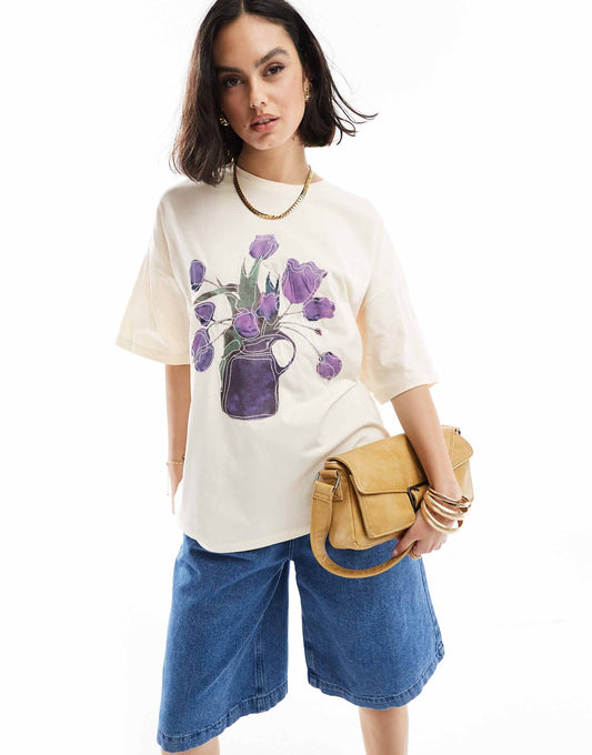 Oversized T-Shirt With Embroidered Tulip Graphic