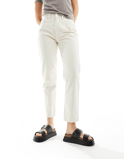Mom Jean