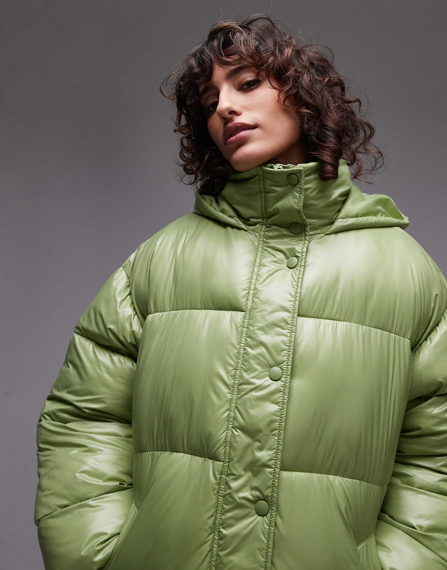 Hooded Mid Puffer Jacket