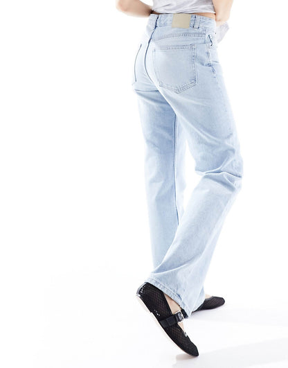 Mid Rise Straight Leg Jean