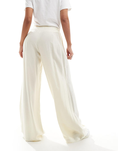 Fluid Pleat Front Trouser