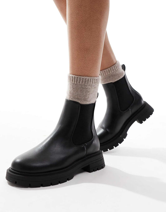 Adjust Chunky Chelsea Boots