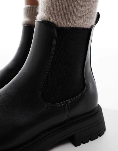Adjust Chunky Chelsea Boots