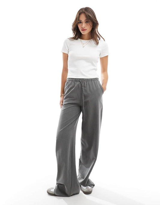 Ribbed Round Neck T-Shirt