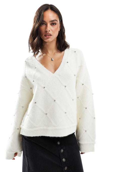 Diamond Pattern Embellished Wide Sleeve Jumper