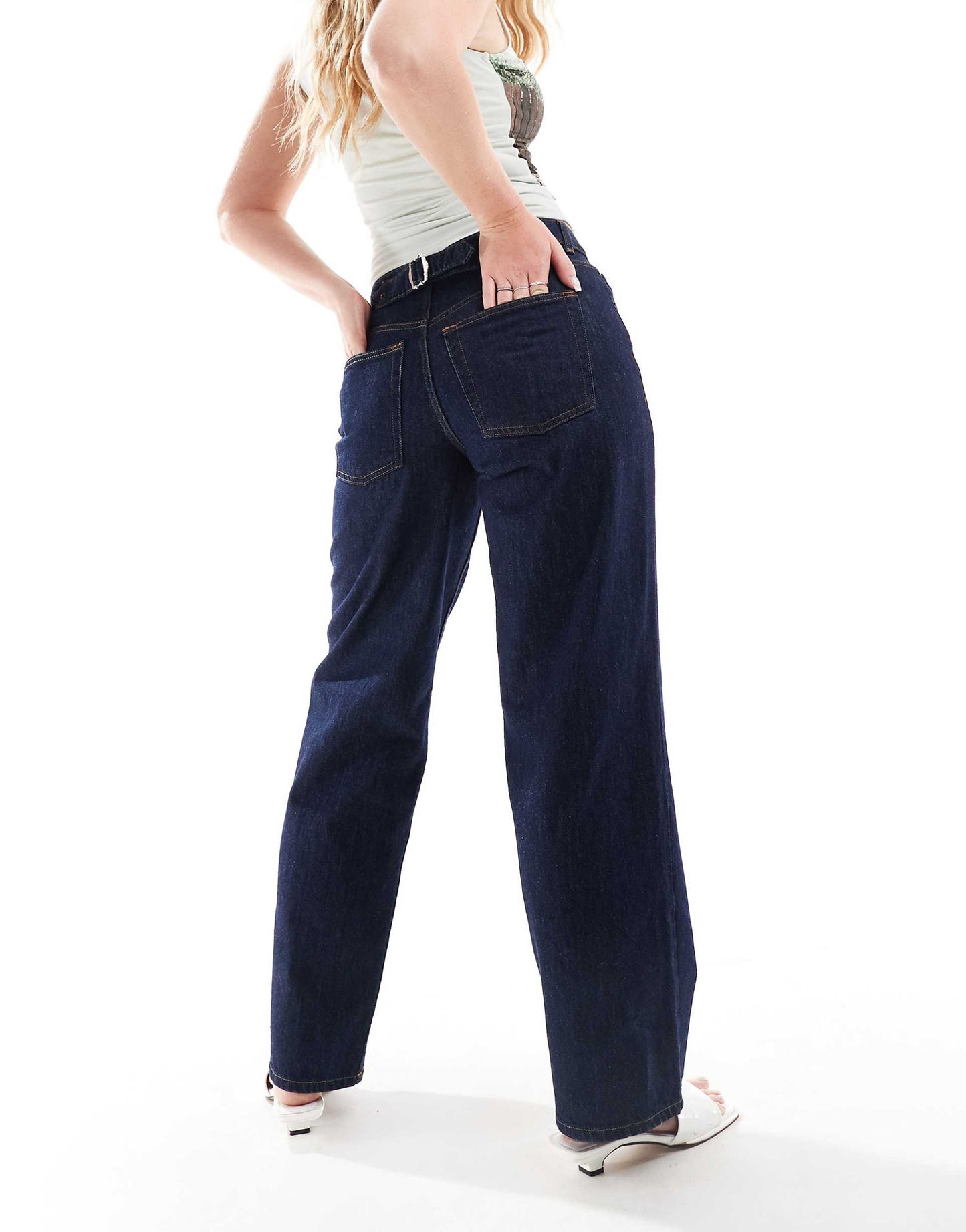 Hourglass Cinch Low Rise Relaxed Jean