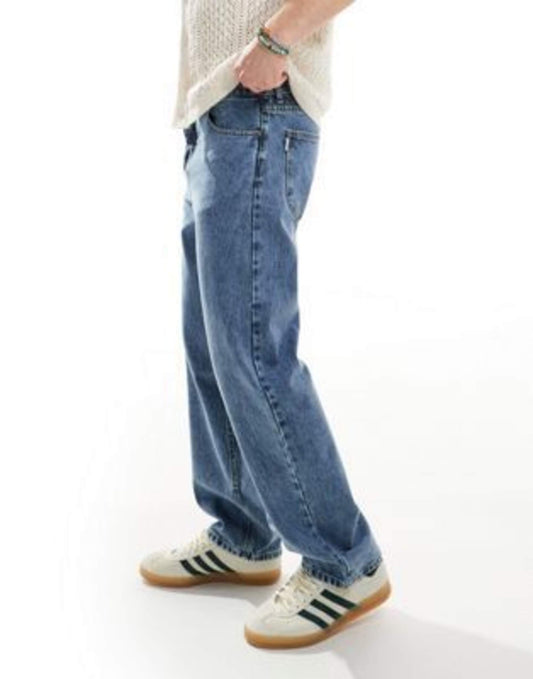 Straight Jeans