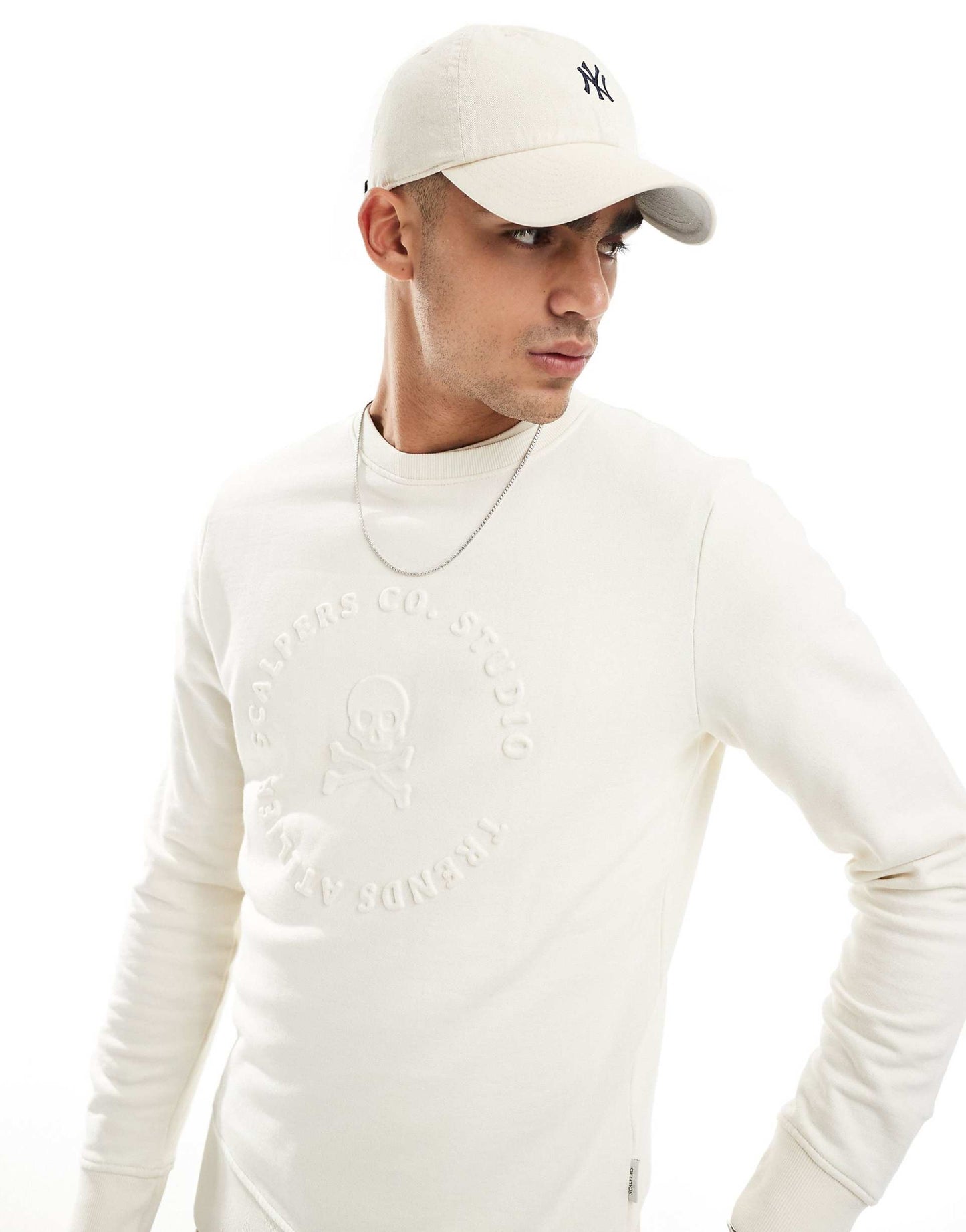 Skull Emboss Sweater