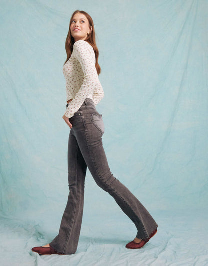 Heart Pocket Flare Jean