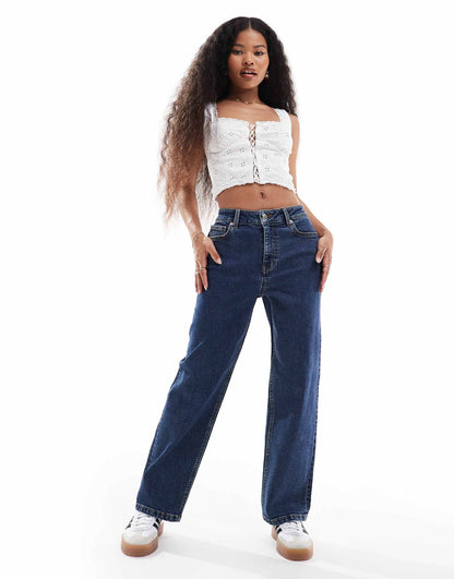 Petite Heart Pocket Straight Leg Jean