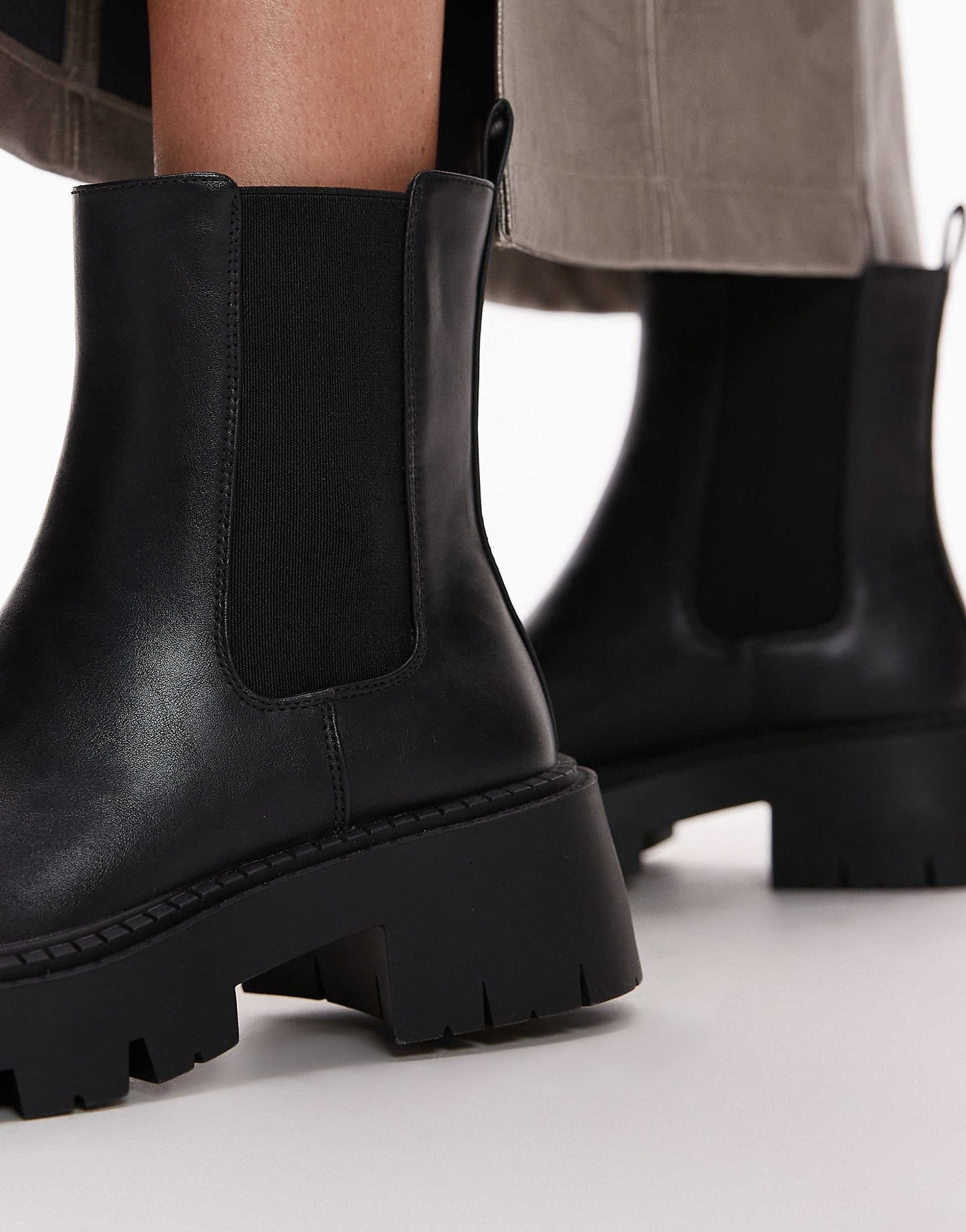 Wide Fit Lucas Chunky Chelsea Boots