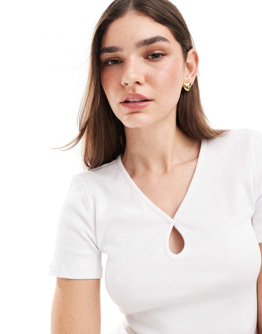 Ribbed Keyhole Detail Top