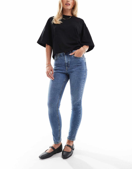 Petite Ultimate Skinny Jeans