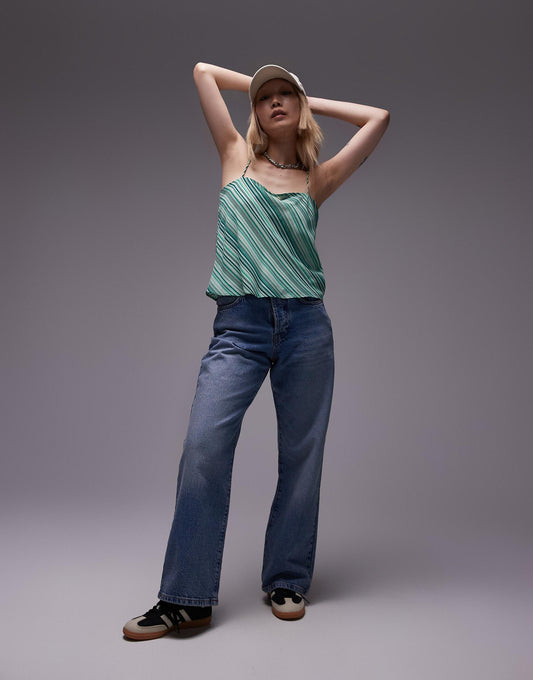 Petite Mid Rise Loose Fit Straight Jeans