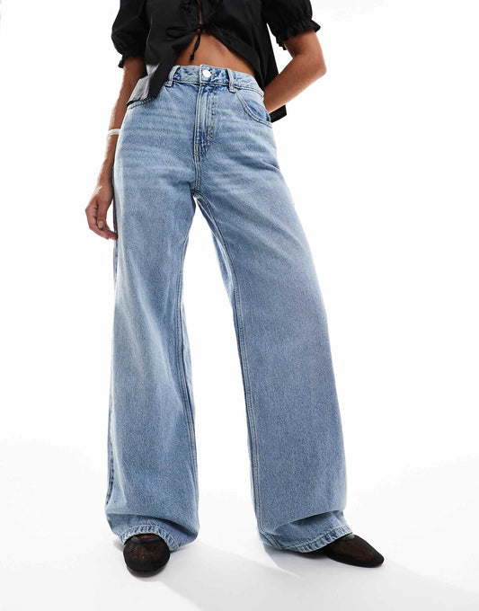 Mid Rise Wide Leg Jean
