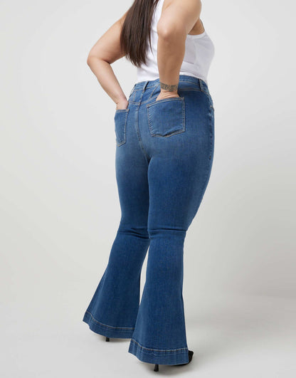 Plus Mid Rise Flared Jeans